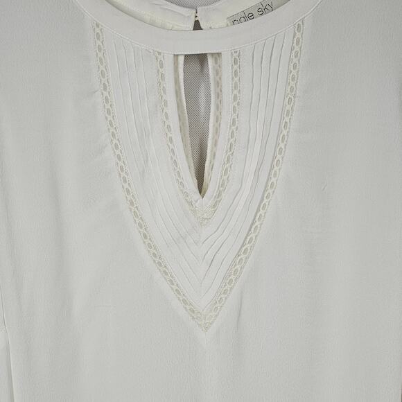 Pale Sky Sleeveless Cream Tunic w/ Keyholes and Pintucking Women's Plus Size 2X - Picture 2 of 8